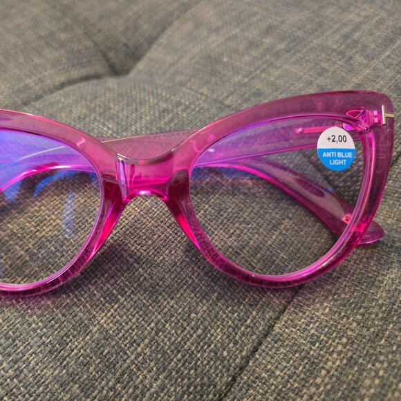 2.0 Reading Glasses Anti Blue Light New Never Worn  Fuchsia Pink !!! - Picture 3 of 3